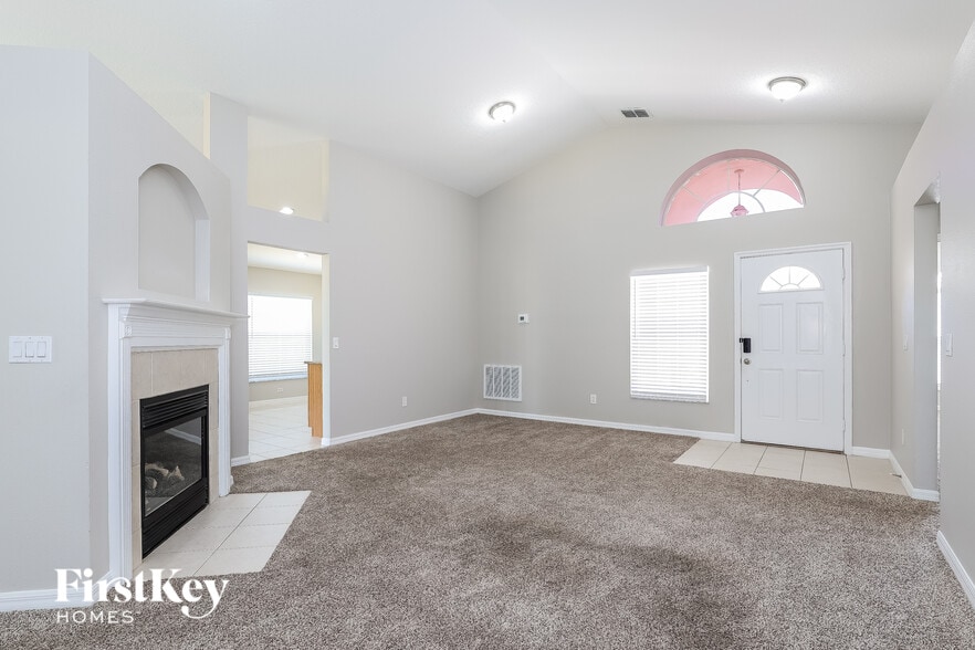 Building Photo - 745 Troon Cir
