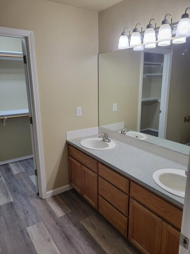 Building Photo - Quiet Area.1%-