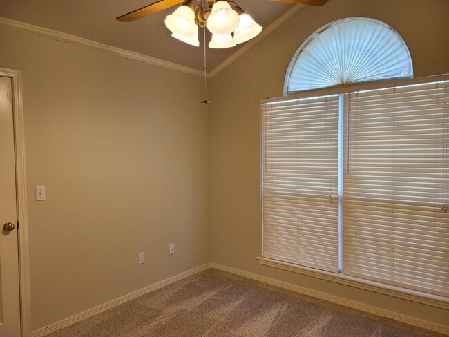 Building Photo - #4 Mulligan Circle