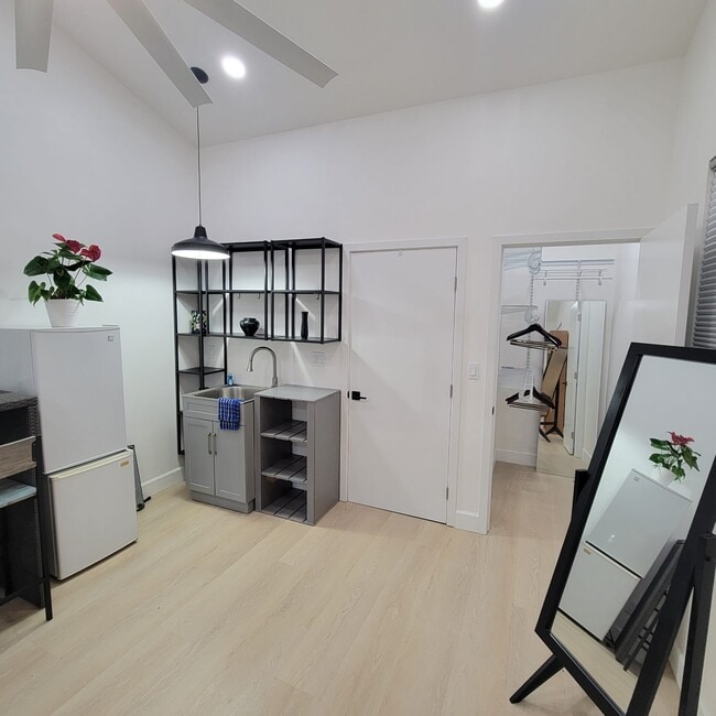 Building Photo - 17351 Bullock St