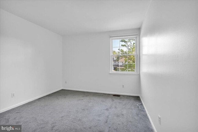 Building Photo - 506 Hazelwood Ln