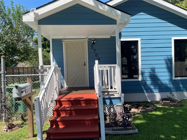 Building Photo - 2709 Terry St