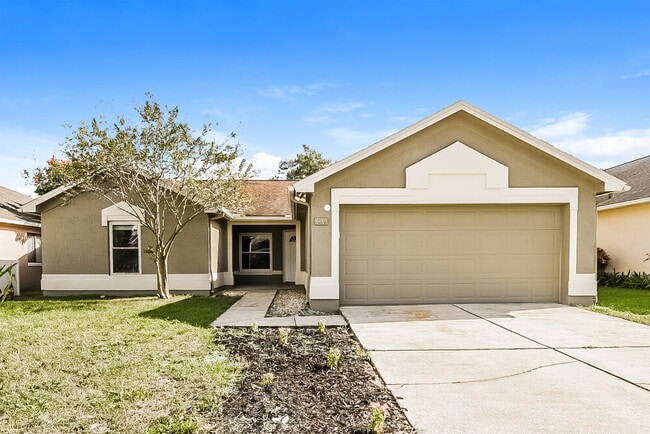 Building Photo - 1012 Hornbeam St