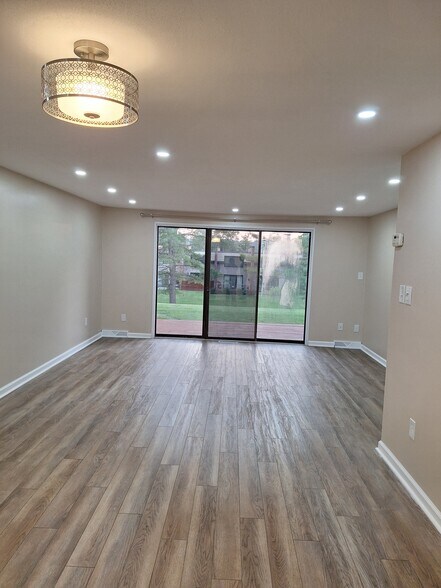 Building Photo - 92 Chestnut Hls