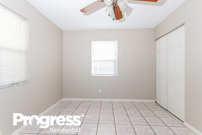 Building Photo - 923 Bradley Ct