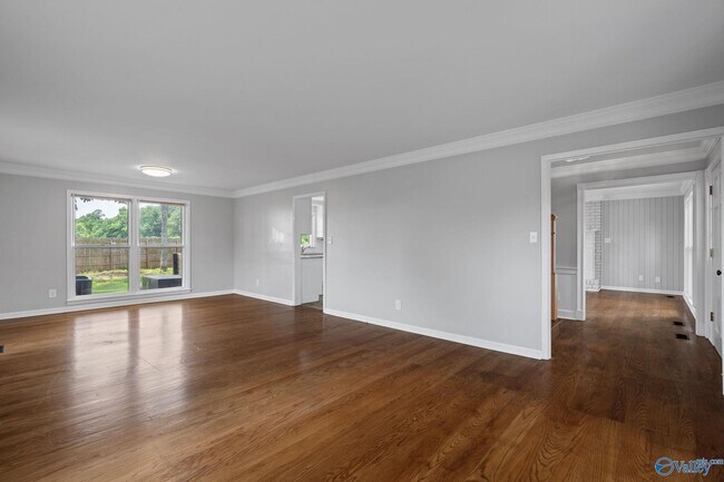 Building Photo - 101 Shady Ln