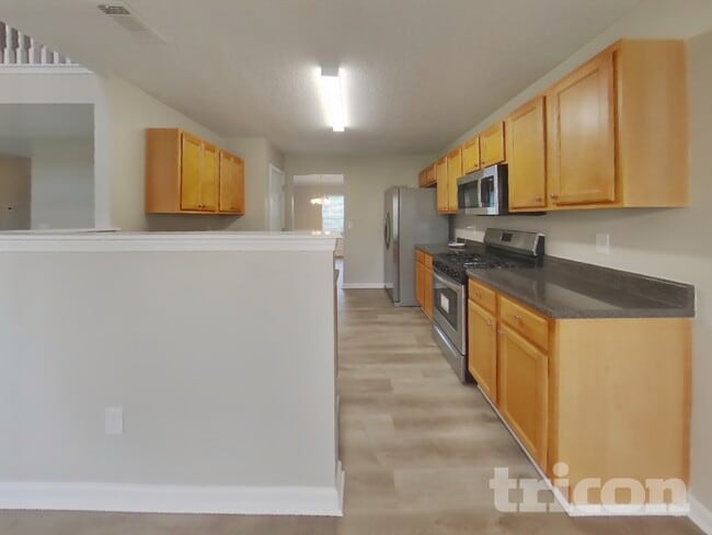 Building Photo - 9493 Creekside Rd