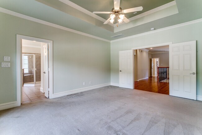 Building Photo - 4472 St Andrews Blvd