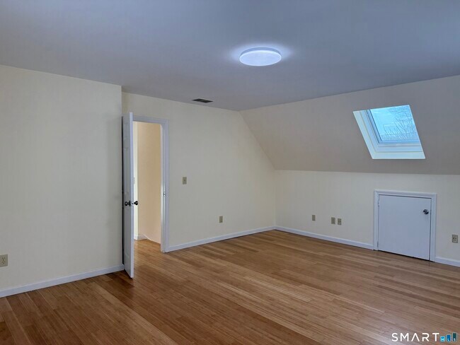 Building Photo - 29 Sherwood Terrace