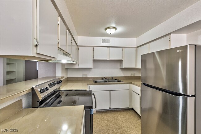 Building Photo - 1810 Bartoli Dr
