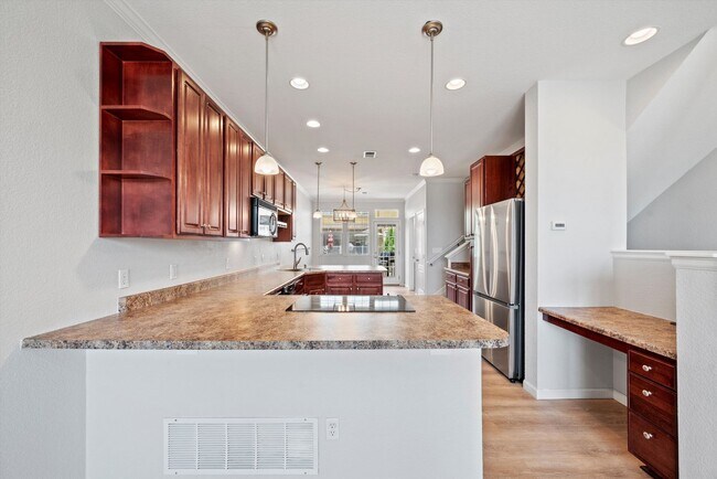 Building Photo - Comfortable Broomfield Townhome Close to Shopping & Trails