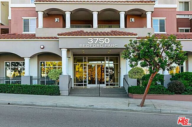 Building Photo - 3750 Santa Rosalia Dr