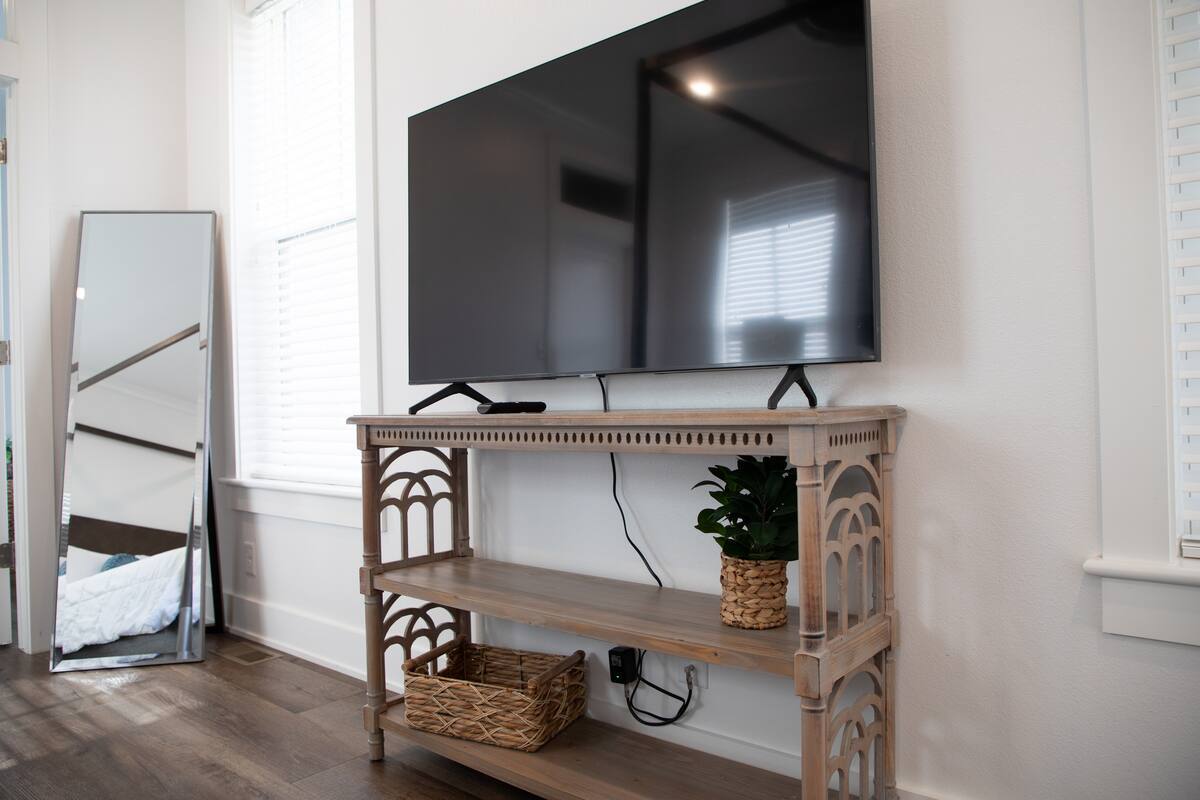 Building Photo - 2119 Loretta Parker Lane