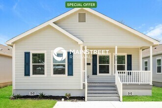 Building Photo - 4 Bedroom Pet-Friendly Home in San Antonio...