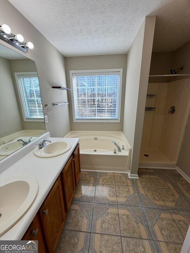 Building Photo - 209 Hunt Club Cir