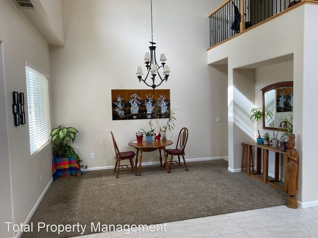 Building Photo - 5 br, 3 bath House - 4302 W Delta Ct.