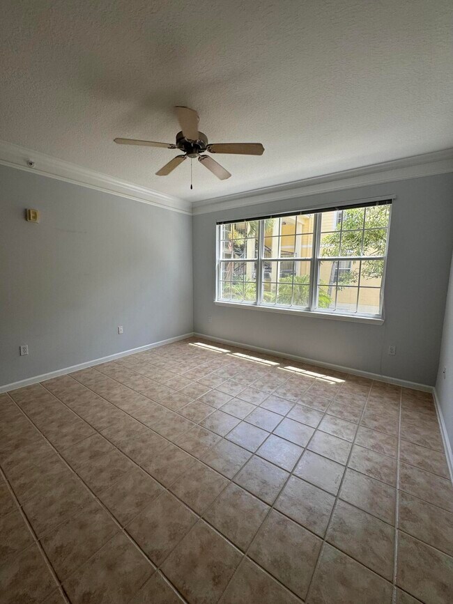 Building Photo - 224 Murcia Dr