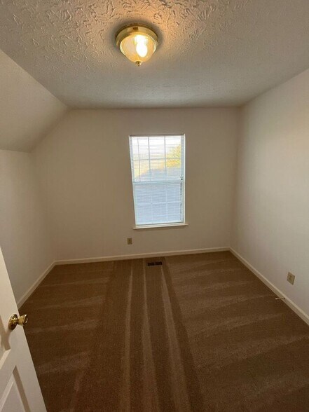 Building Photo - 605 Federal Ct