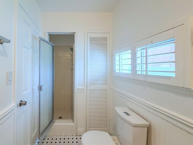 Building Photo - Hollywood Beach | 3 Bedroom + 2 Bathroom H...