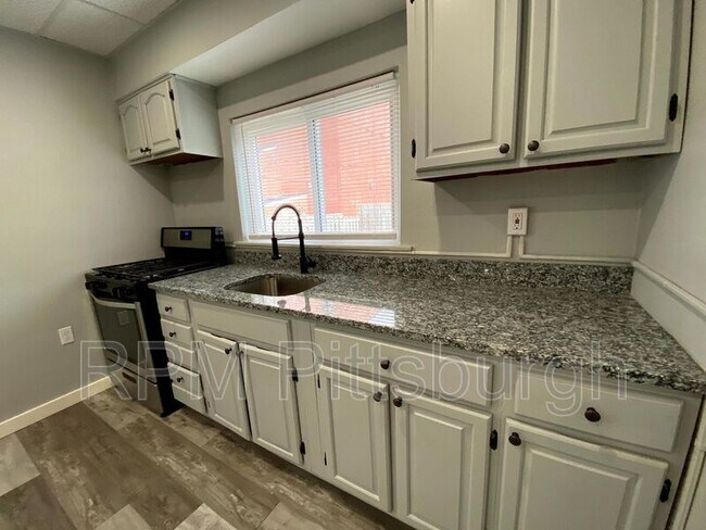 Primary Photo - 22 Fourth Street