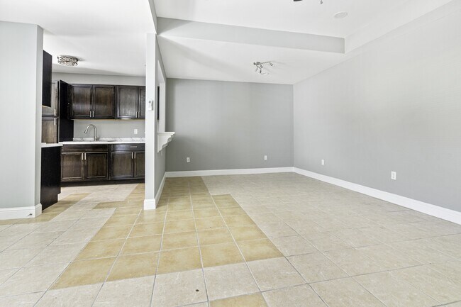 Building Photo - 8006 Trapier Ave