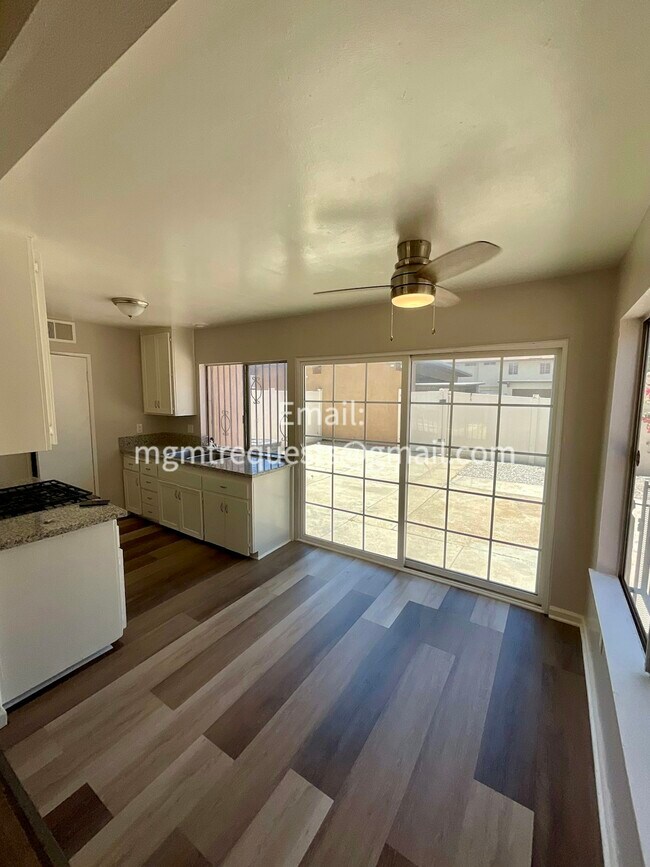 Building Photo - 16830 Village Ln