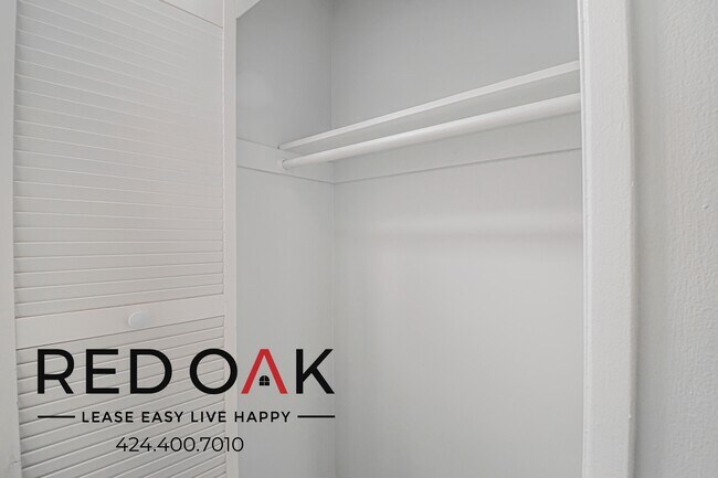 Building Photo - 2050 Rodney Dr