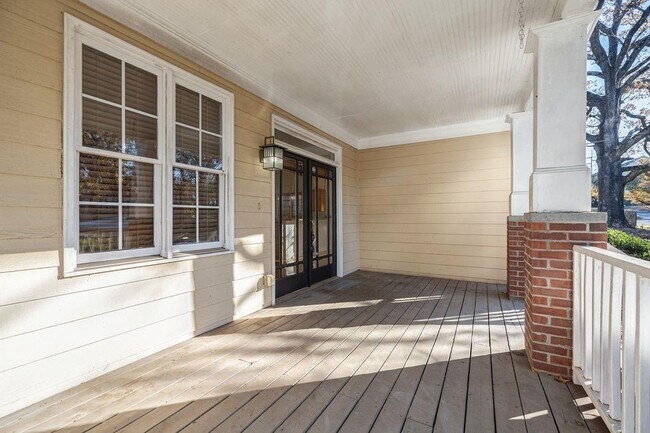 Building Photo - 2310 Hosea L Williams Dr NE