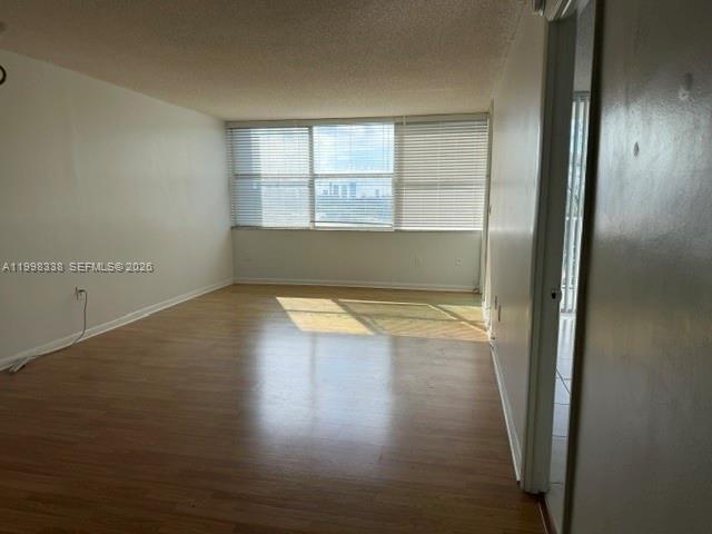 Building Photo - 1300 NE Miami Gardens Dr