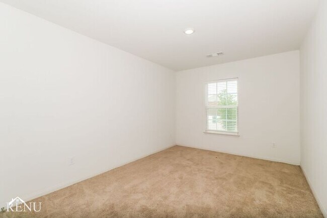 Building Photo - Coming Soon!