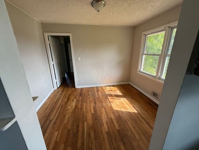 Building Photo - Charming 4-Bedroom Home in Forest Park, GA – Recently Renovated!