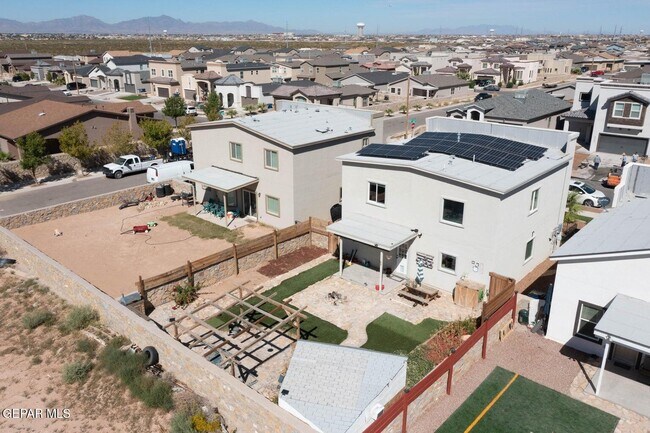 Building Photo - 14202 Peyton Edwards Ave