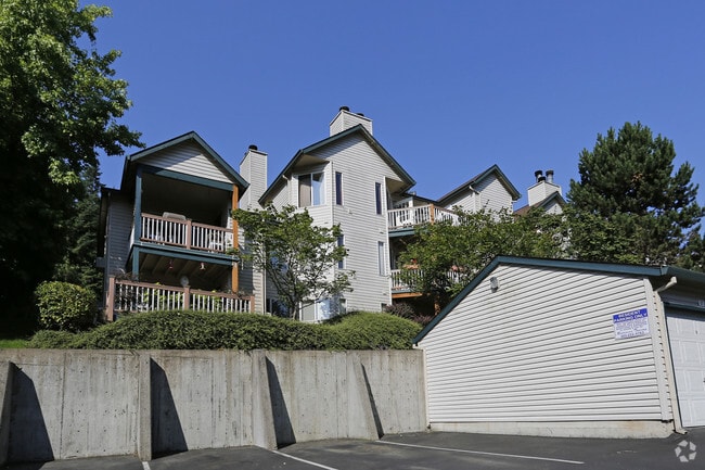 Building Photo - Linwood Heights