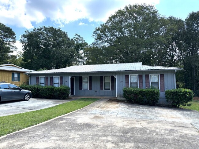 Primary Photo - 120 Pine Terrace