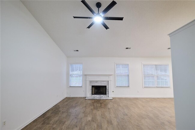 Building Photo - 1645 Fort Mason Way