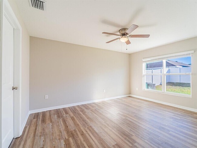 Building Photo - 13748 Wineberry Dr
