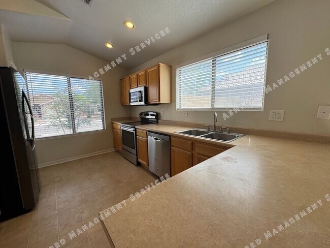 Building Photo - BEAUTIFUL 3 BEDROOM 2 BATHROOM HOME IN GOODYEAR