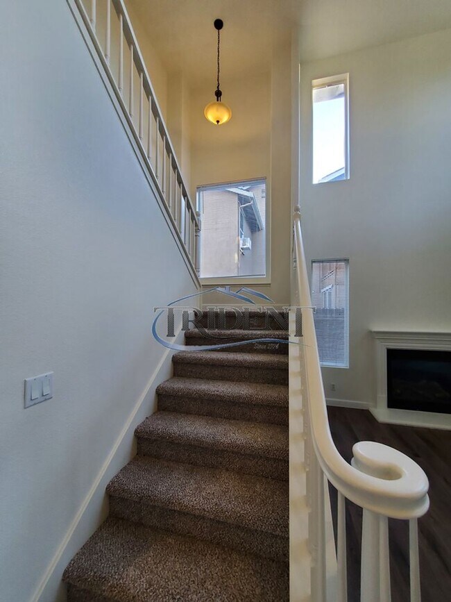 Building Photo - Two Weeks Free Move-in Special!