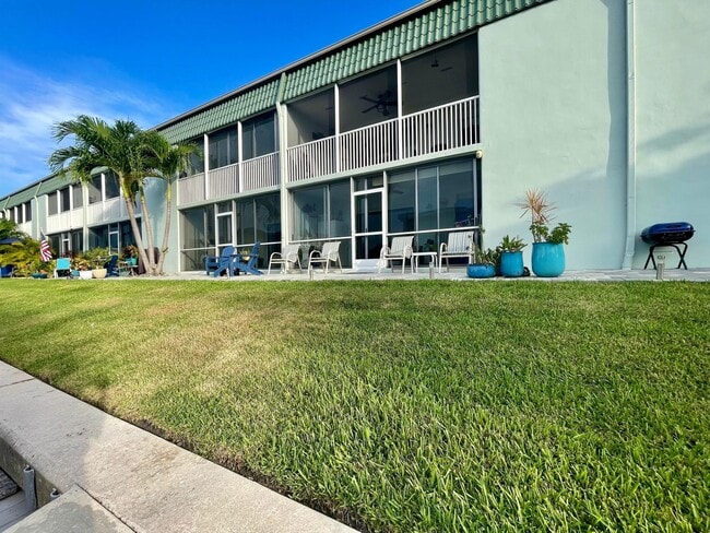 Building Photo - 121 Wettaw Ln