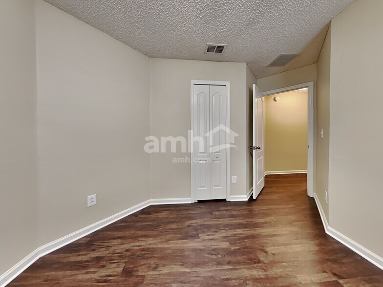 Building Photo - 2878 Spoonbill Trl