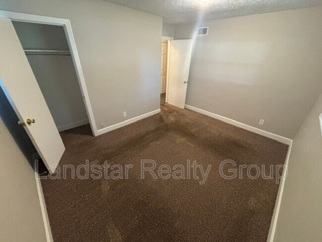 Building Photo - 4721 Granada Dr