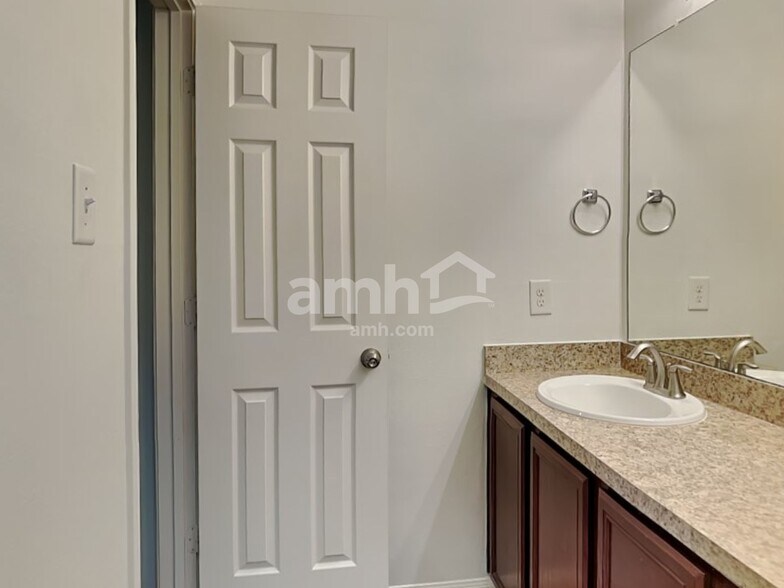 Building Photo - 21426 Partha Way