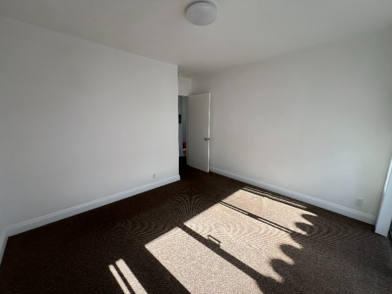 Building Photo - 244 5th St