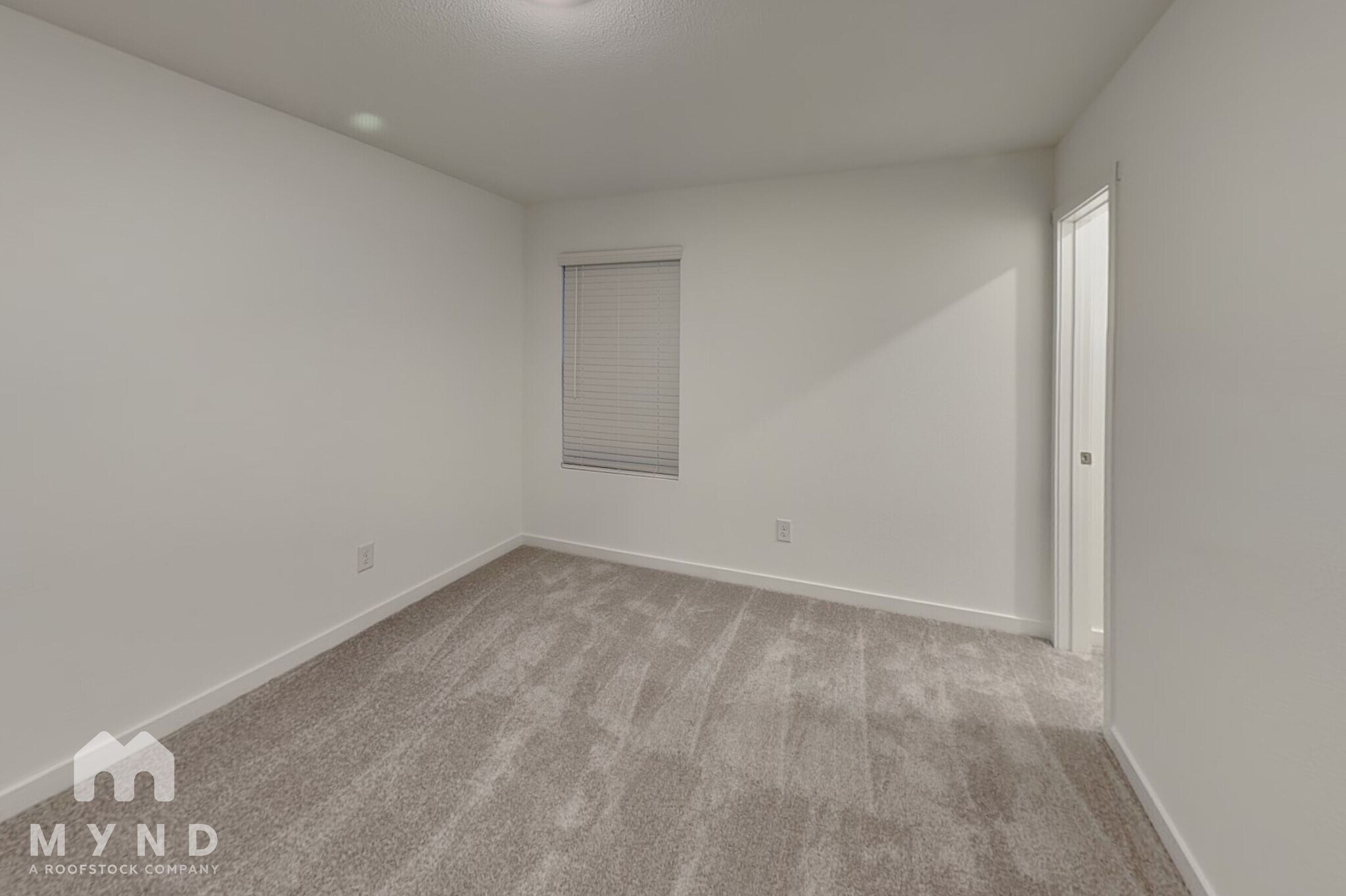 Building Photo - 1746 Milton Dr
