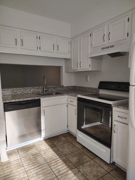 Building Photo - 6906 Partridge Run