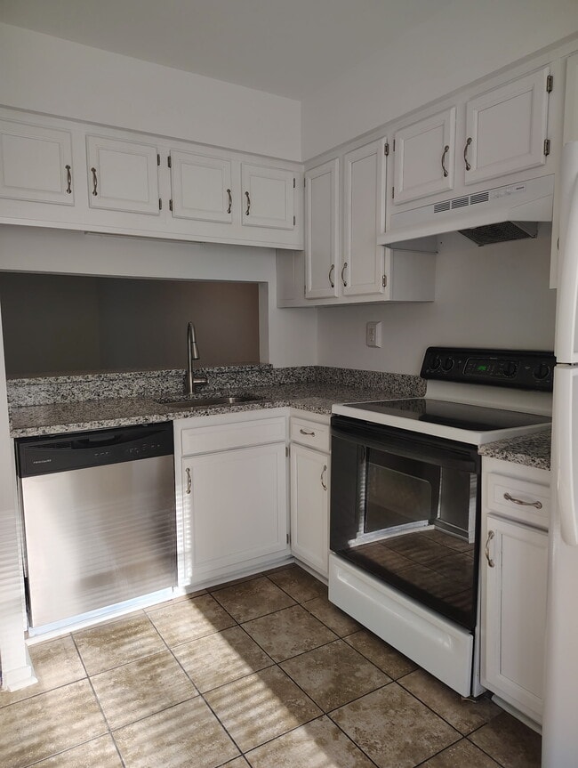 Building Photo - 6906 Partridge Run