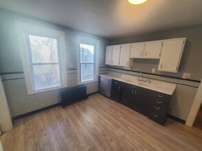 Building Photo - 107 Thomas Burgin Pkwy