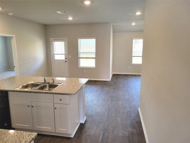 Building Photo - 6012 Brocade Dr