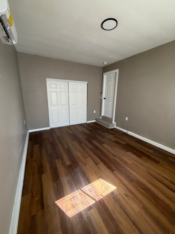 Building Photo - 124 S 11th St