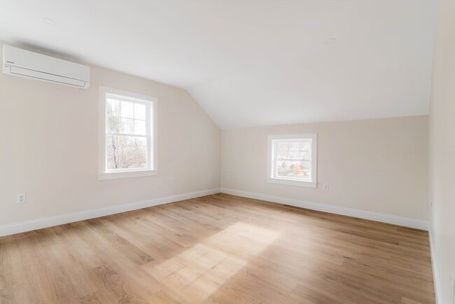 Building Photo - 121 Fayette St
